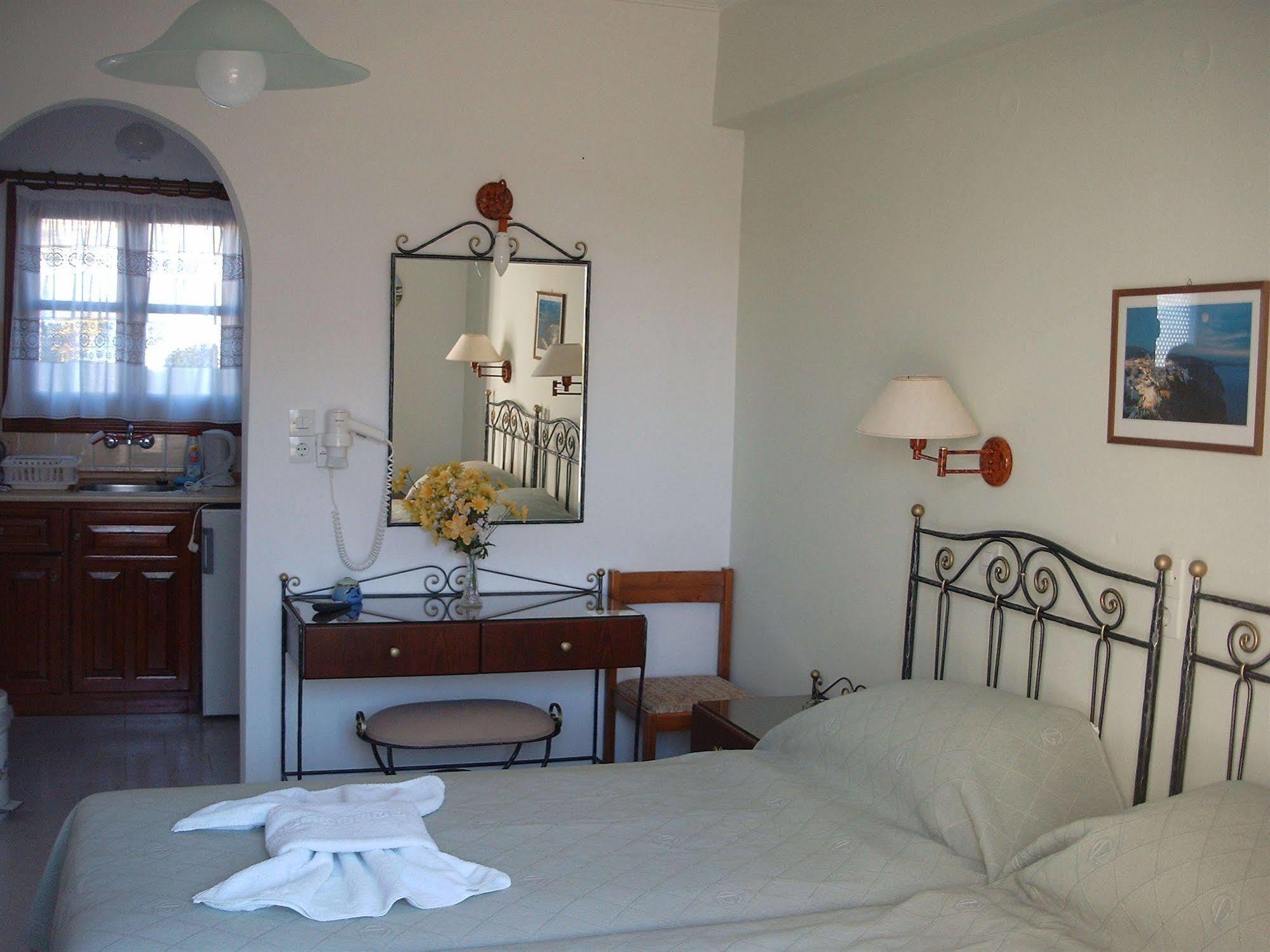 Sunset Studios And Apartments For Adults Over 21 Only Nausa Exteriér fotografie