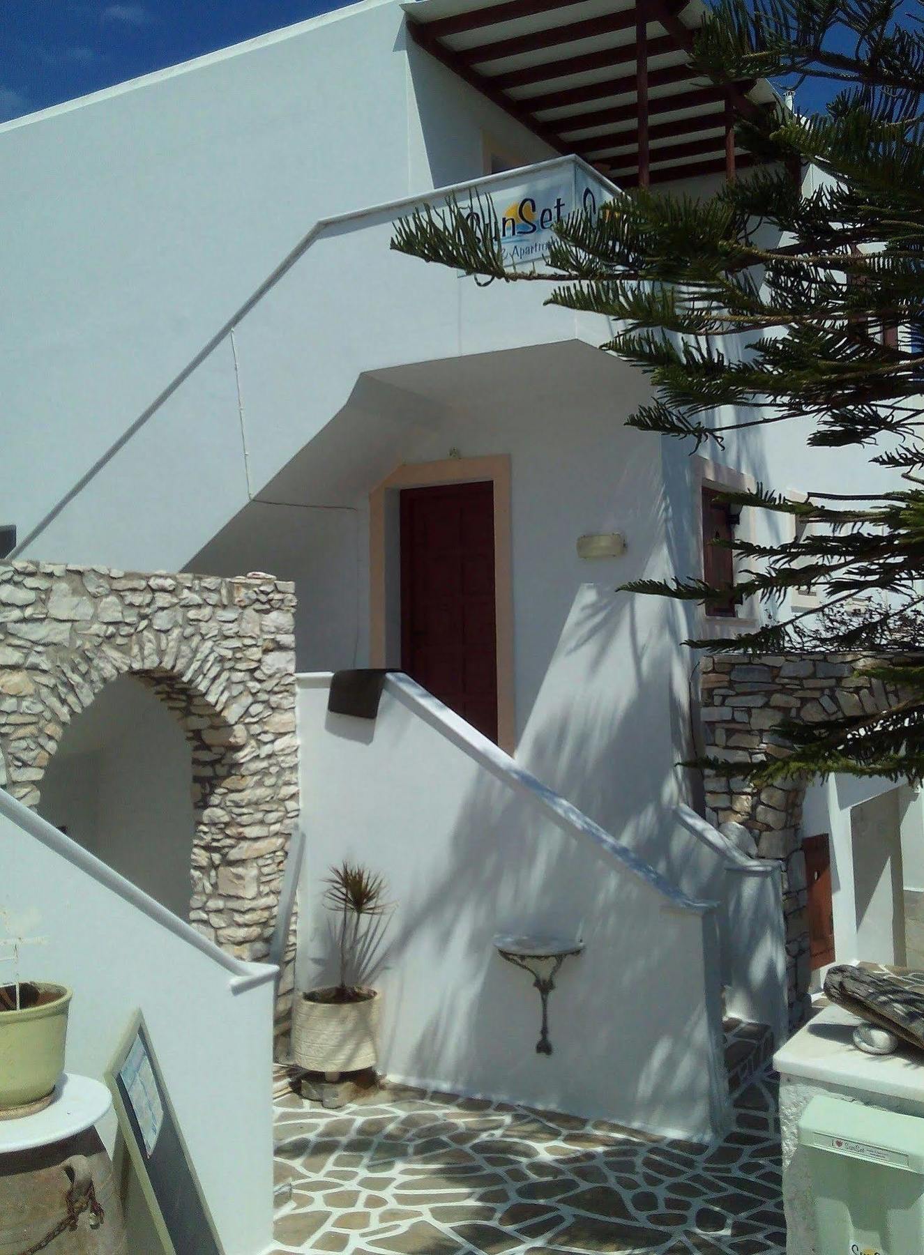 Sunset Studios And Apartments For Adults Over 21 Only Nausa Exteriér fotografie